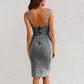 SculptiDress™ vytvarují vaši siluetu a zvýší vaše sebevědomí.